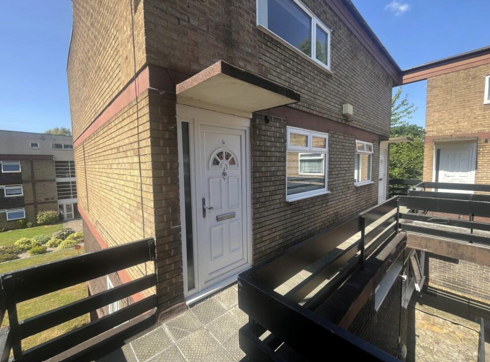 Property photo 1 of 11