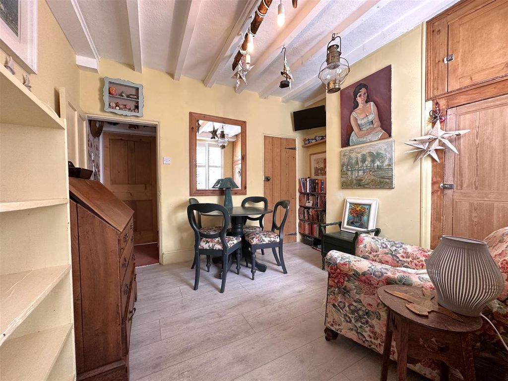 Property photo 2 of 21 Dining Room 150