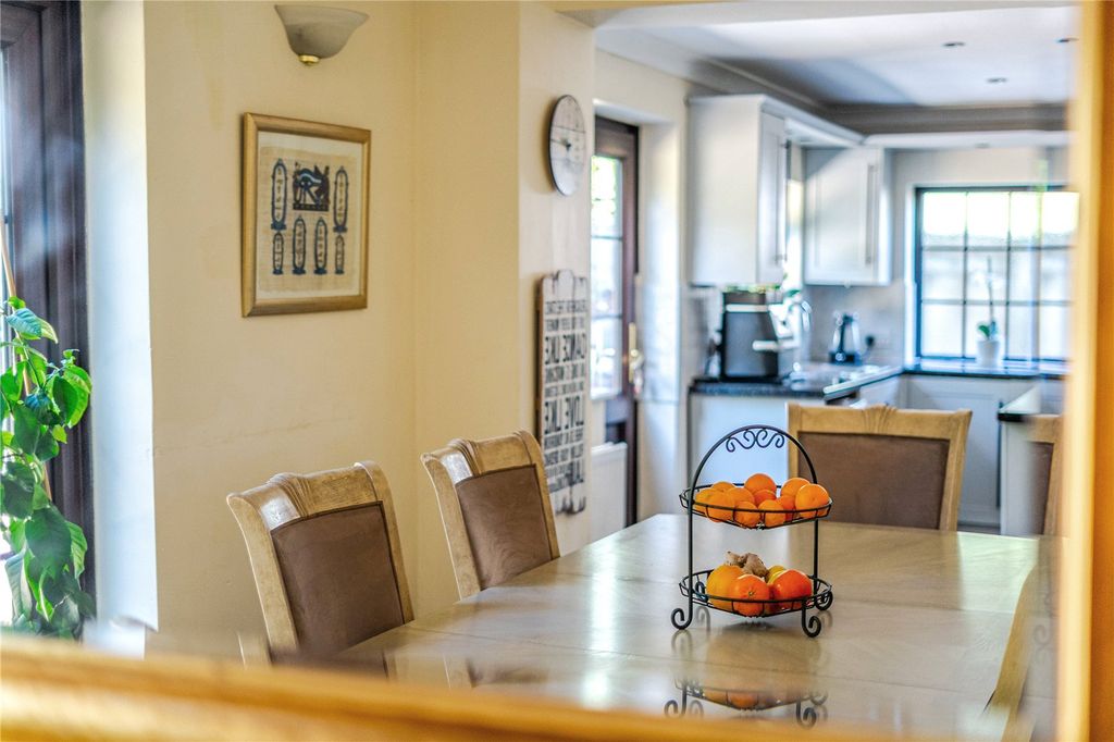 Property photo 3 of 25 Dining Room