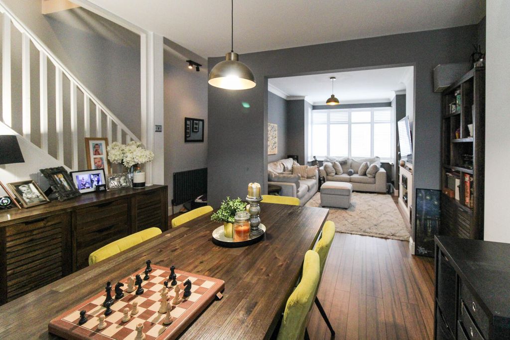 Property photo 1 of 12 Dining Room