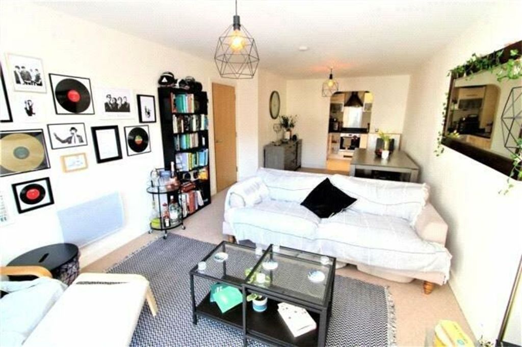 Property photo 3 of 35
