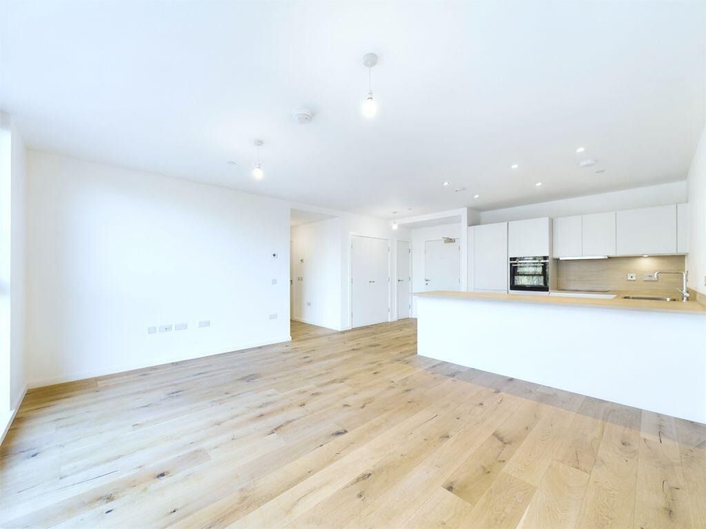 Property photo 2 of 22 4241812