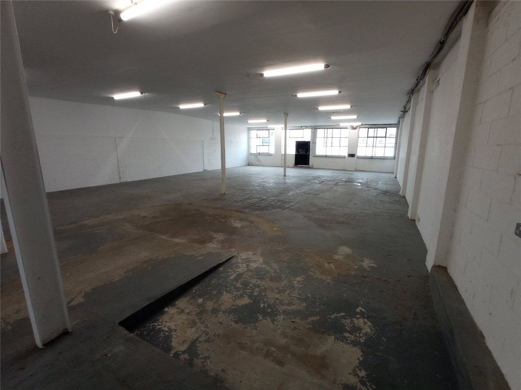 Property photo 2 of 4 Picture No. 12