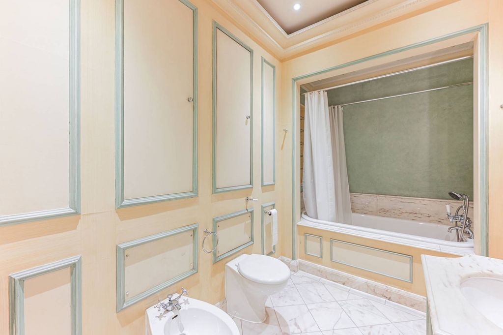 Additional image 44 of 6 bed terraced house to rentUpper Grosvenor Street, Mayfair, London W1K