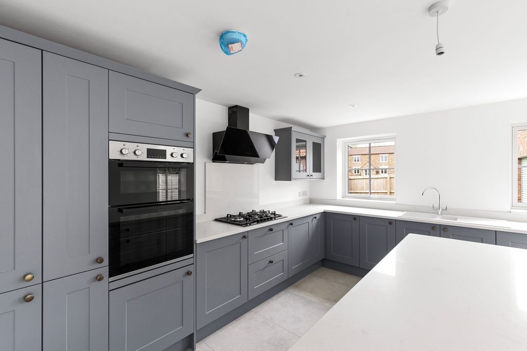 Property photo 2 of 37 Kitchen