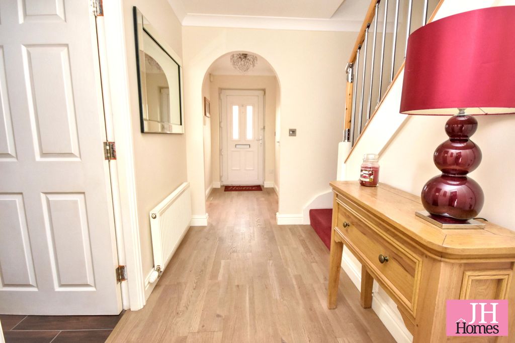 Property photo 2 of 21