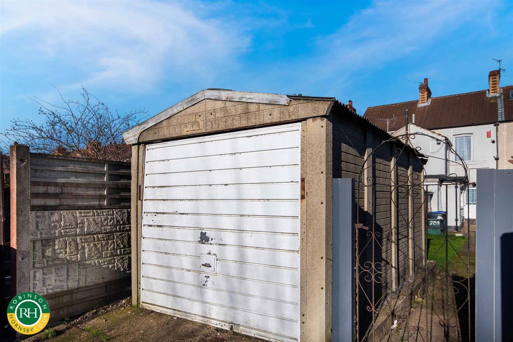 Property photo 2 of 15