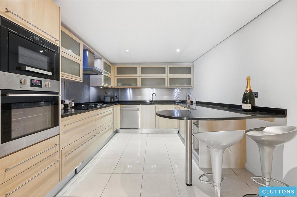 Property photo 3 of 15 Picture No. 26