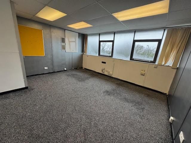 Property photo 3 of 3 Photo