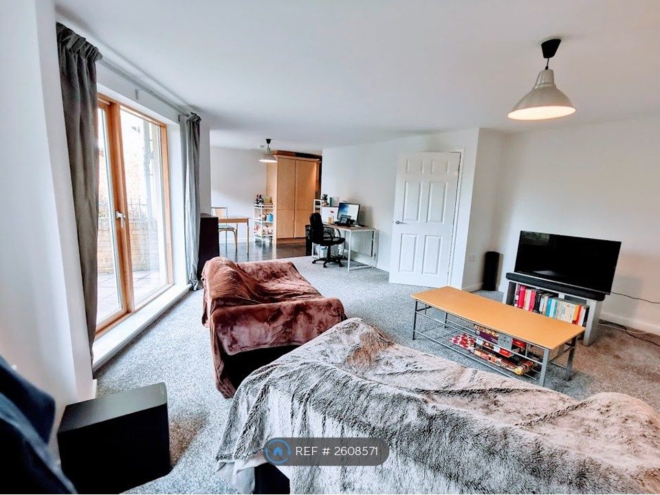 Property photo 1 of 11 Lounge / Diner