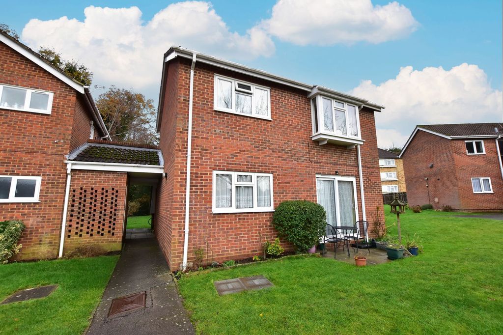 Property photo 1 of 8