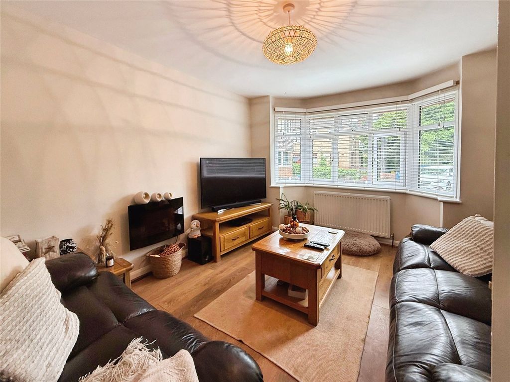 Property photo 3 of 15 Picture No. 27