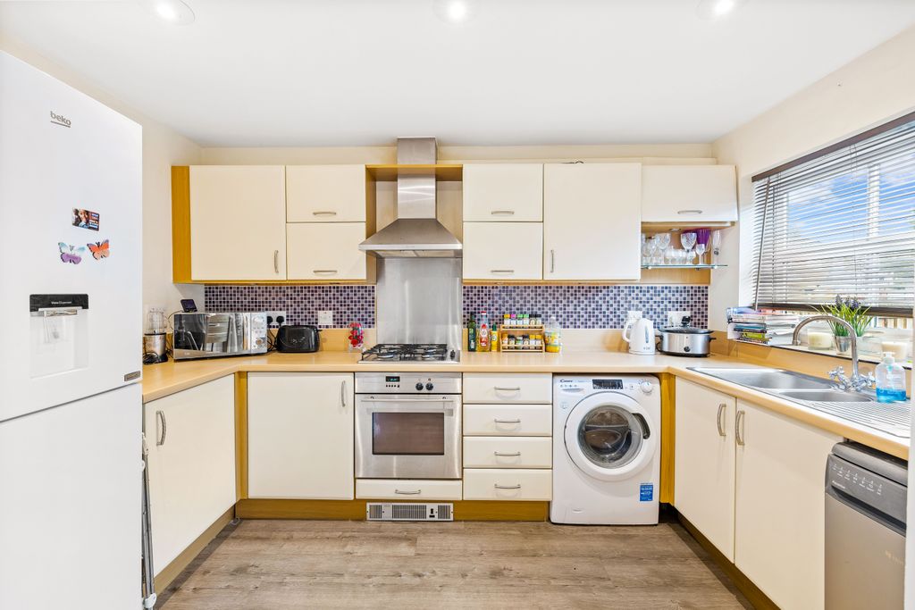 Property photo 2 of 13 Image9.Jpg