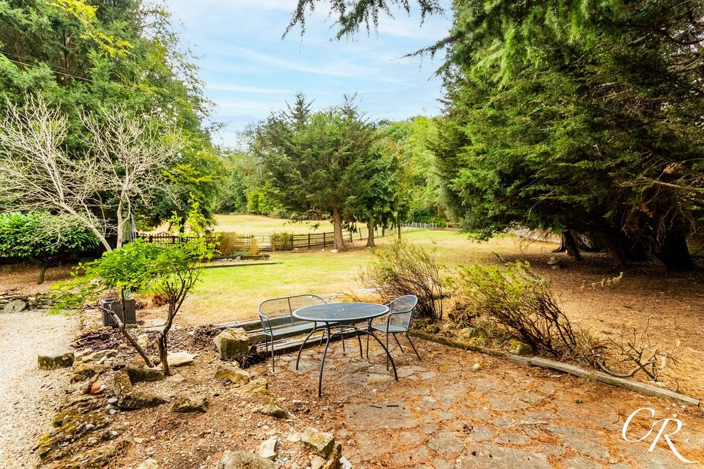 Property photo 3 of 28