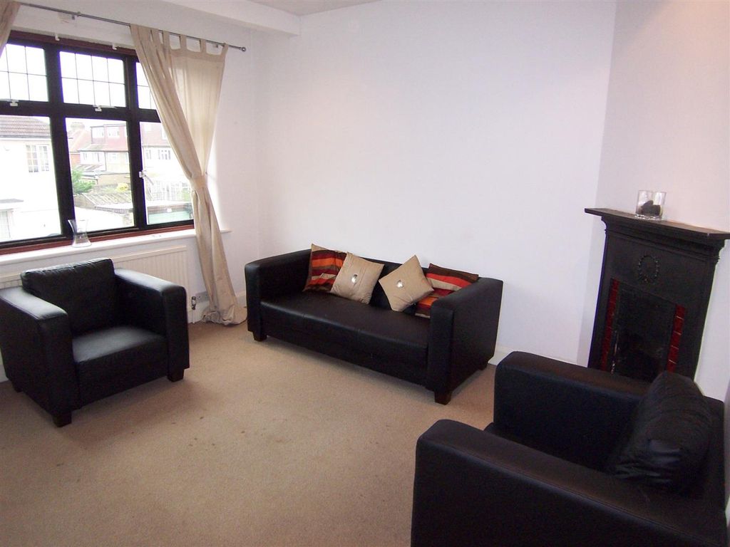 Property photo 2 of 4