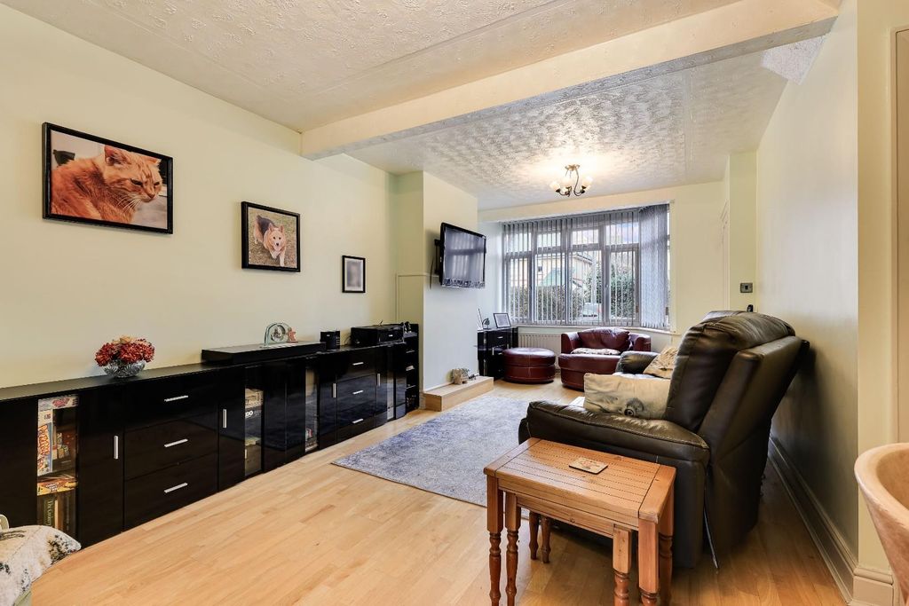 Property photo 2 of 16 Img (3).Jpg