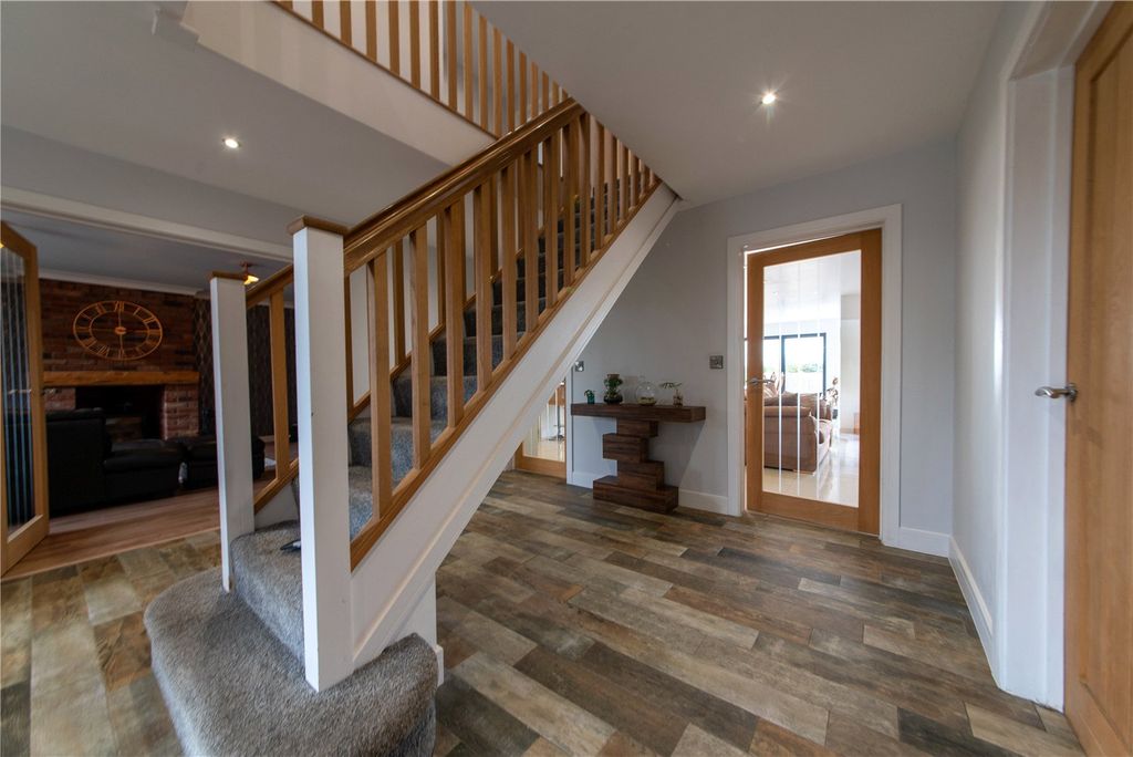 Property photo 3 of 31 Picture No. 45