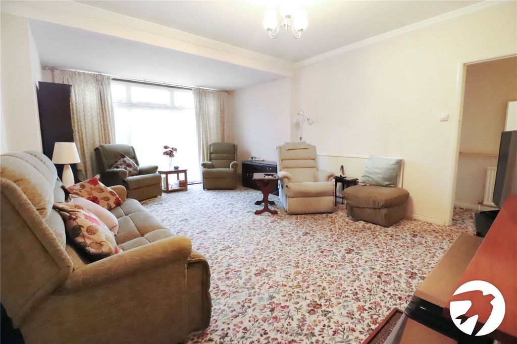 Property photo 2 of 19 Picture No. 15