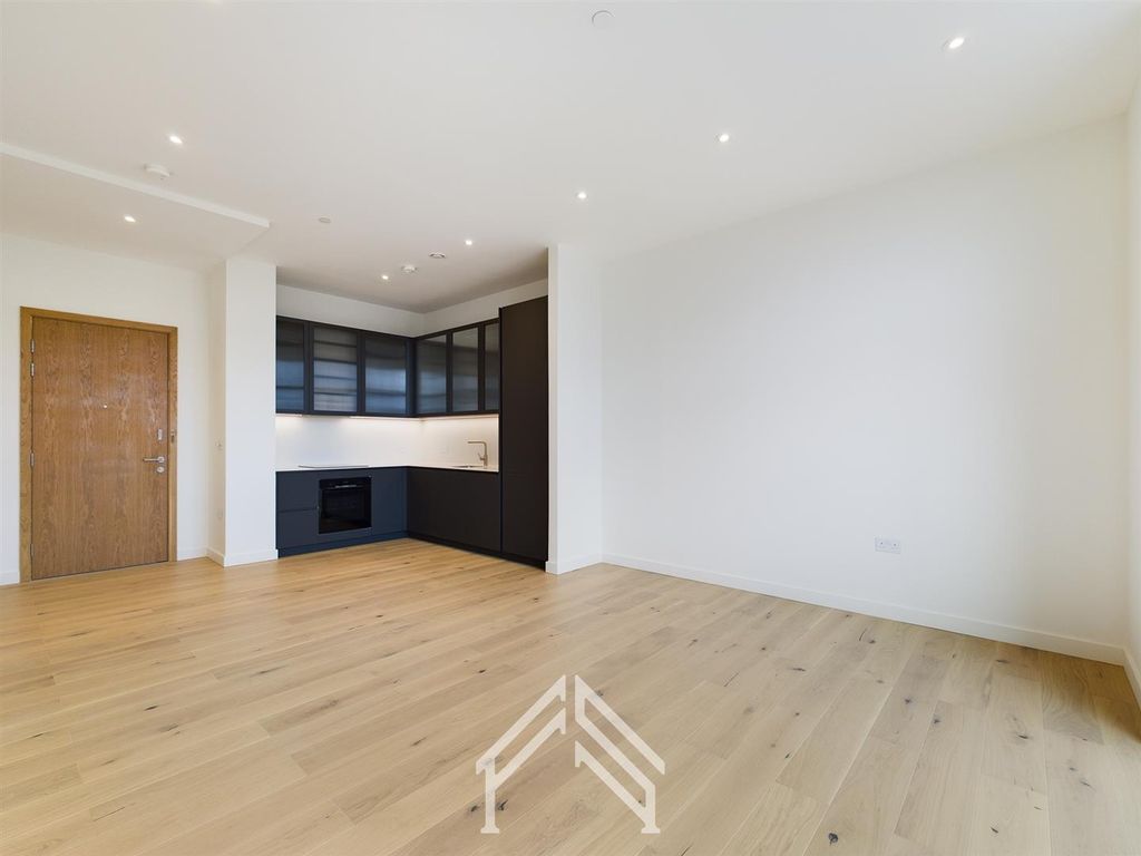 Property photo 1 of 7 Cam01353G0-Pr0017-Still008.Jpg