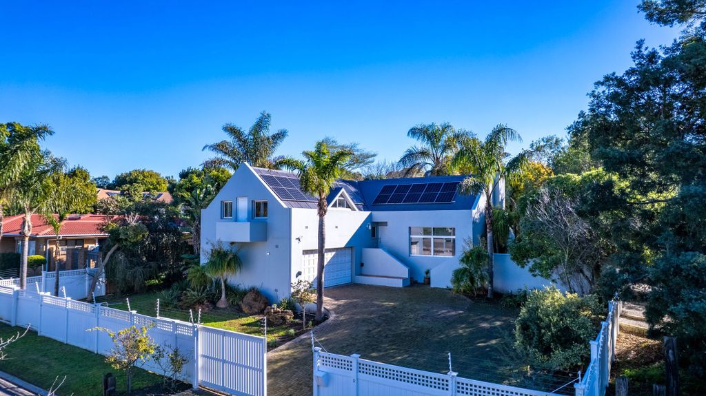 Property photo 1 of 31