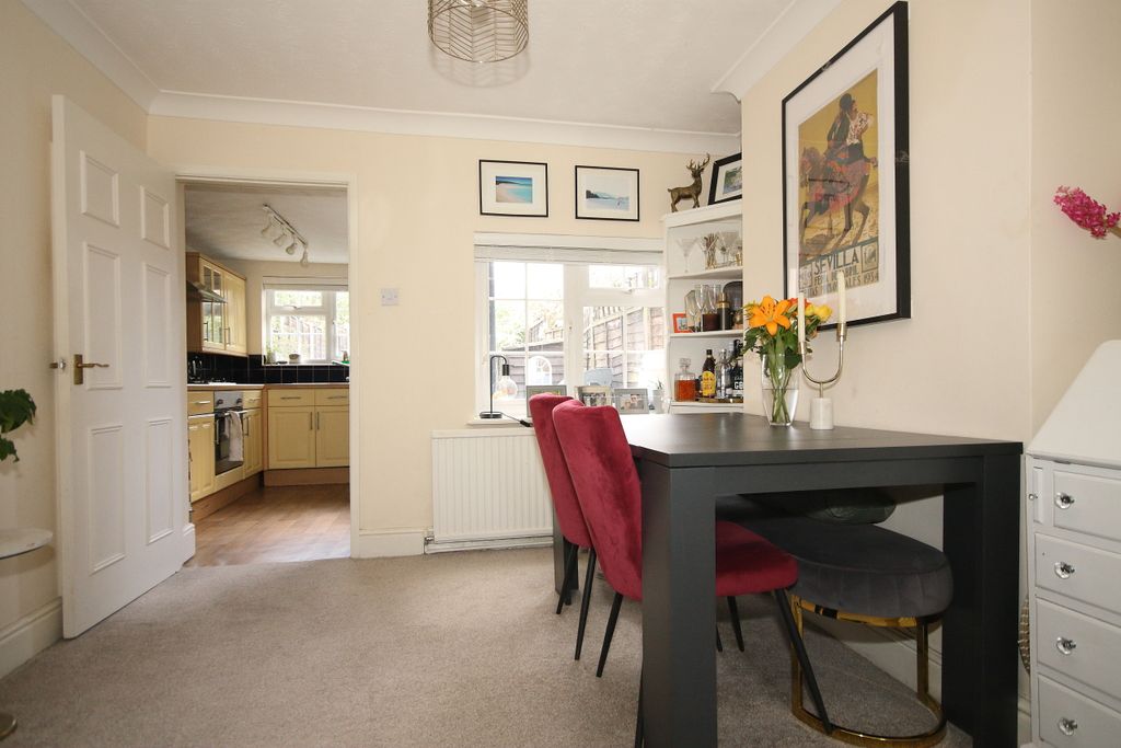 Property photo 3 of 8 Dining Area