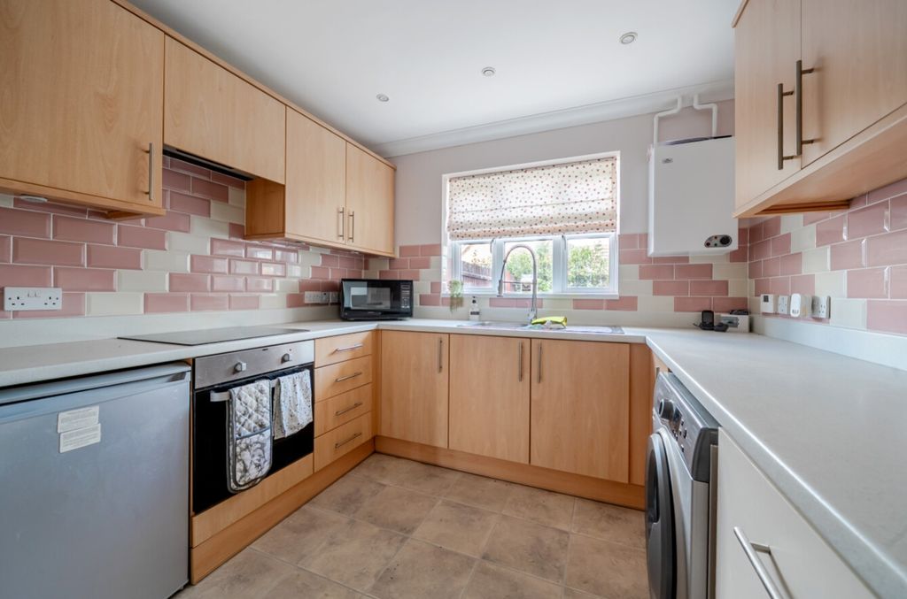 Property photo 3 of 24 1510925-10-1A02440Dd5A3B
