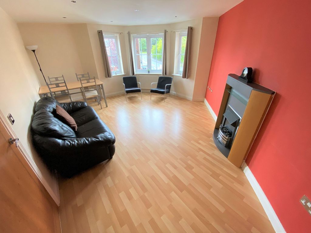 Property photo 2 of 9