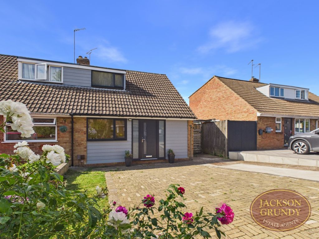 Property photo 1 of 14 Courteenhall Close
