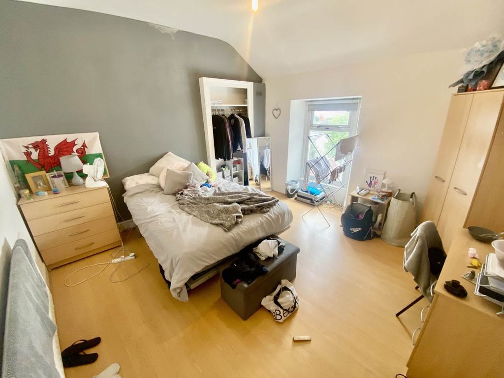 Property photo 3 of 11 Img_8067