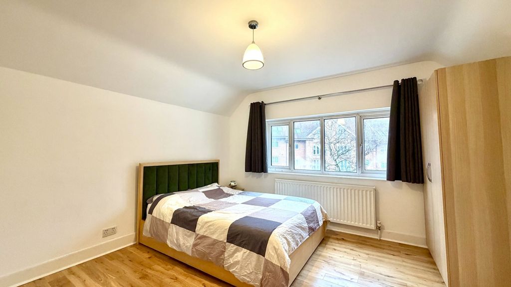 Property photo 3 of 25 Photo 18