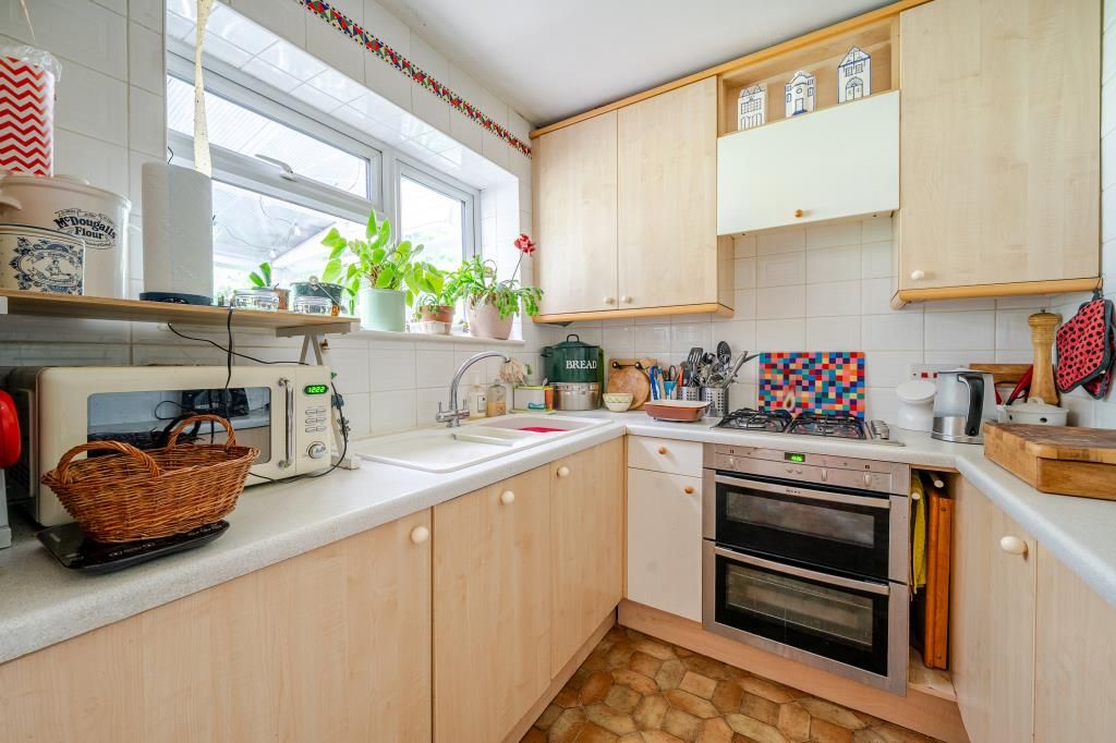 Property photo 3 of 23 Kitchen