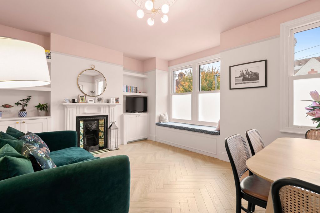 Property photo 3 of 12 Picture No. 27