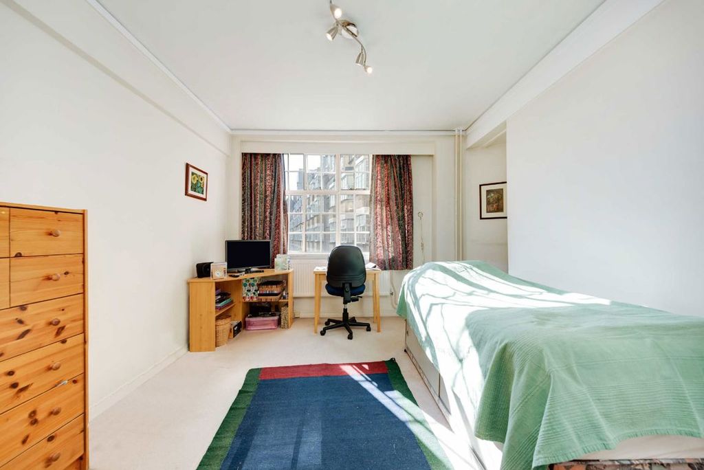 Property photo 2 of 6