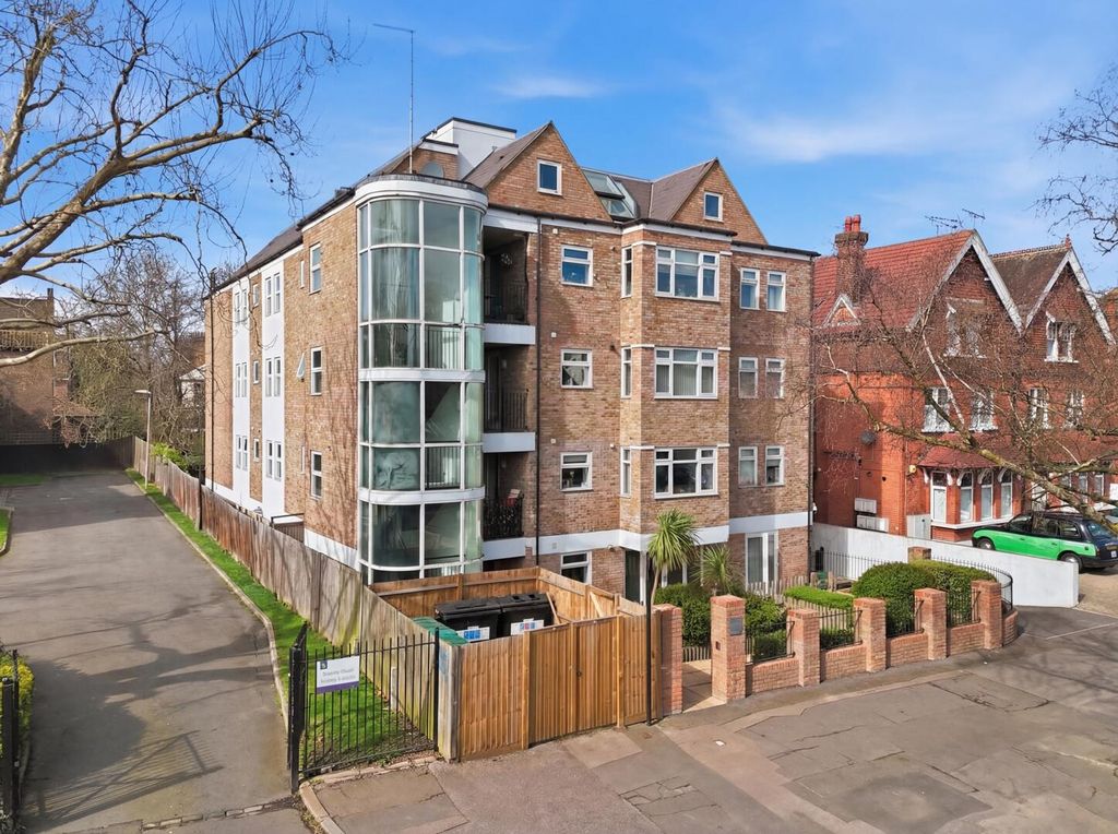 Property photo 1 of 21 Front (Exterior)