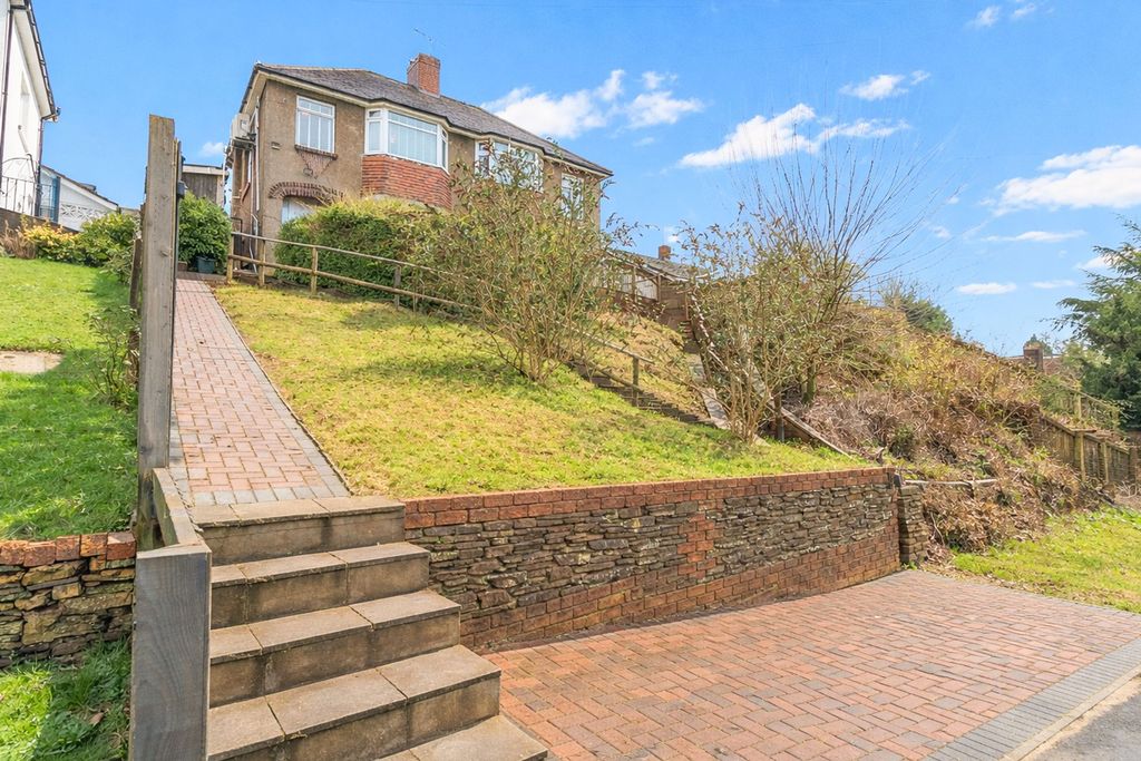 Property photo 1 of 27