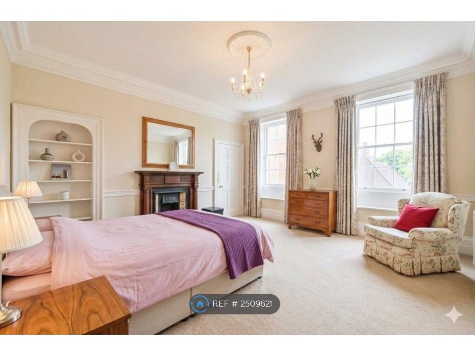 Property photo 2 of 3