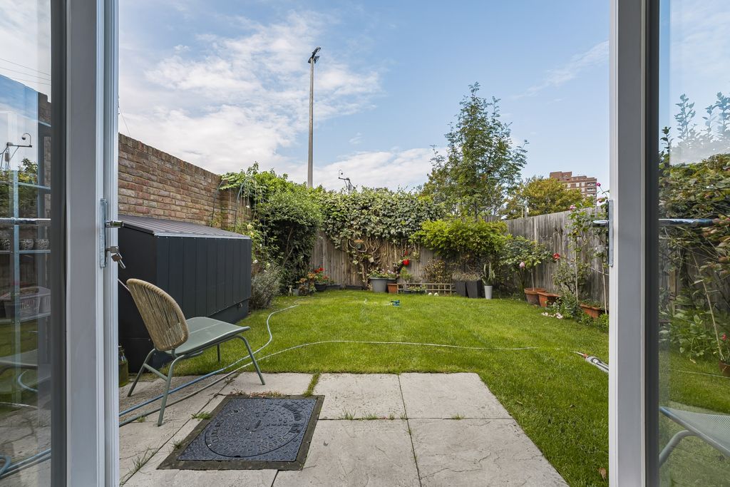 Property photo 1 of 12 Dsc00440