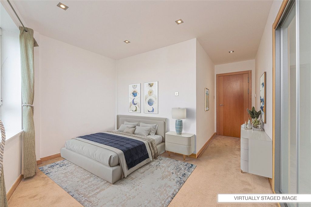 Property photo 3 of 31 Bedroom 2 - Virtual