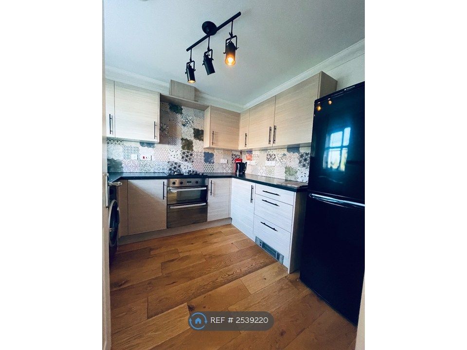 Property photo 2 of 19 Kitchen
