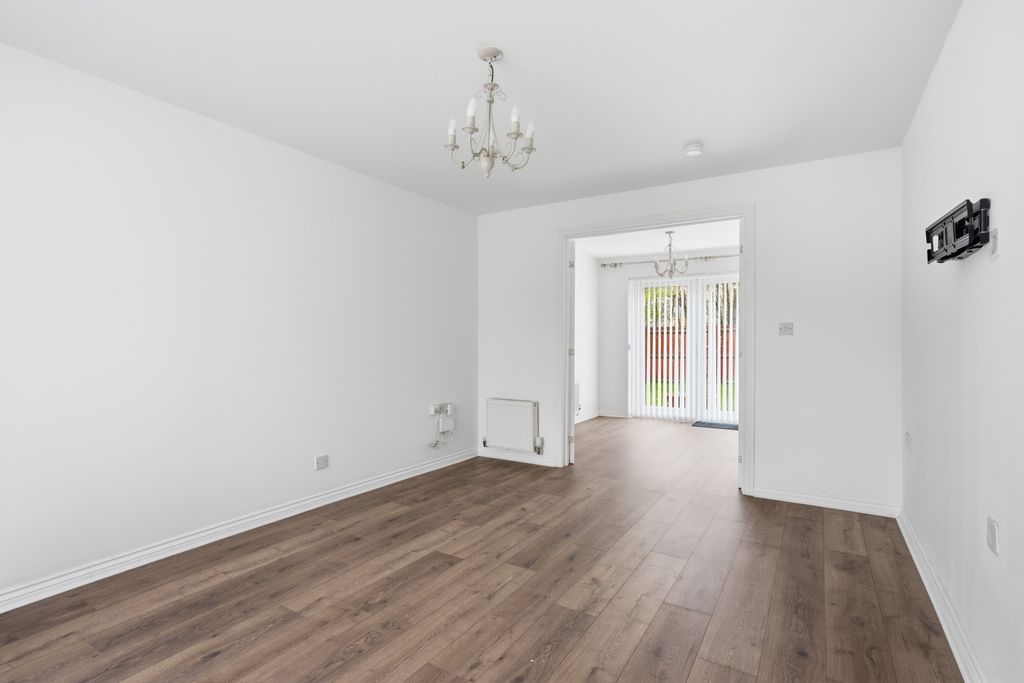 Property photo 3 of 24