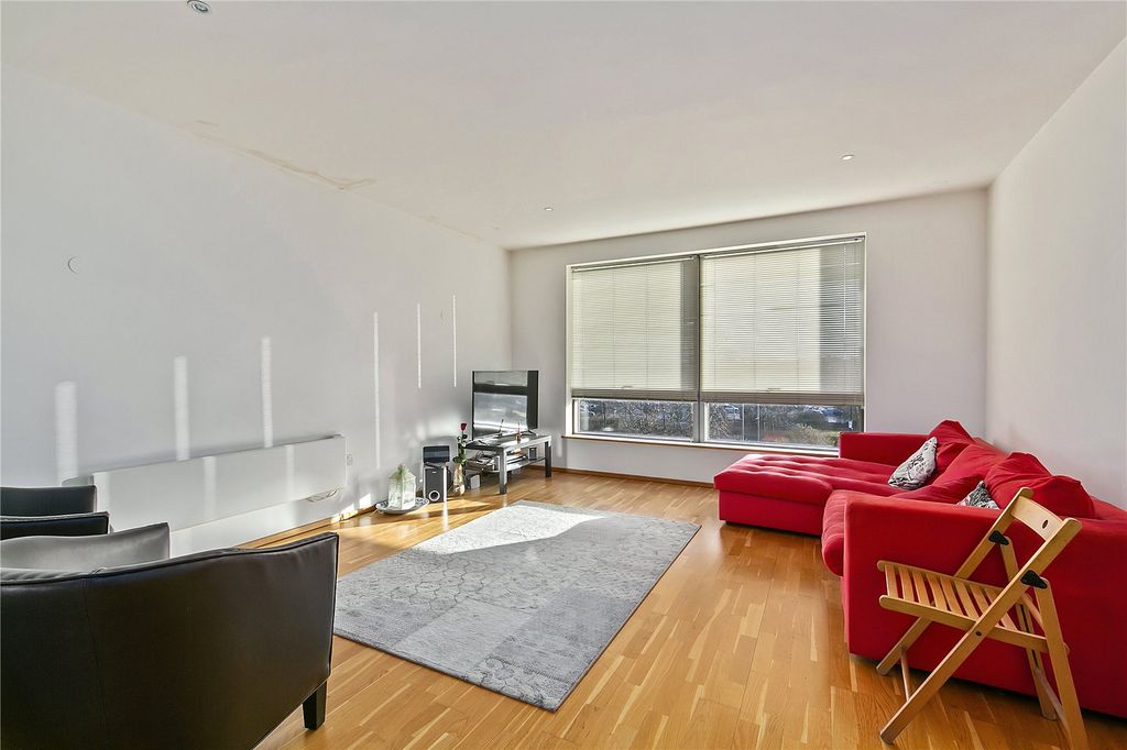 Property photo 3 of 9 Picture No. 25