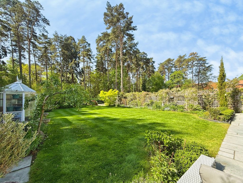 Additional image 14 of 6 bed detached house for saleWaterloo Road, Crowthorne, Berkshire RG45