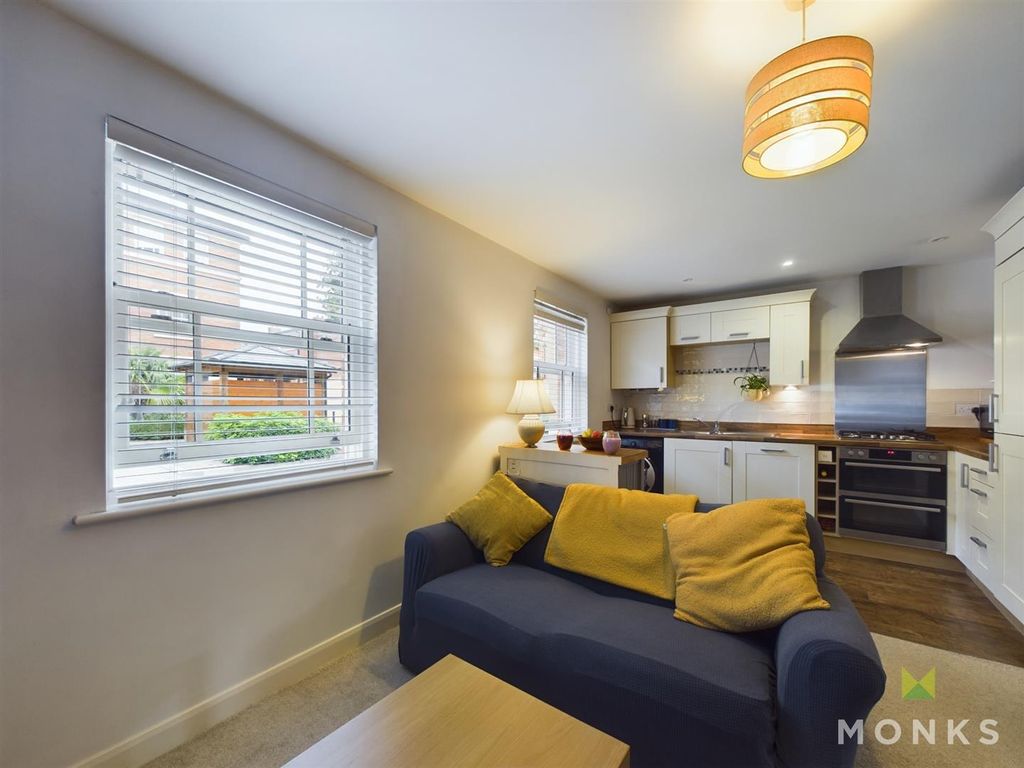 Property photo 3 of 12 Cam01348G0-Pr0458-Still011.Jpg