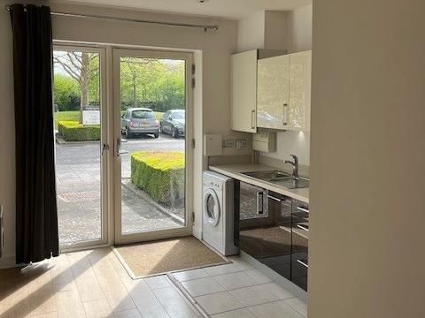 Property photo 3 of 6 Kitchen