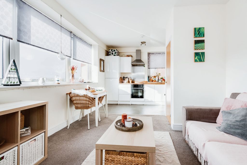 Property photo 2 of 10 Photography