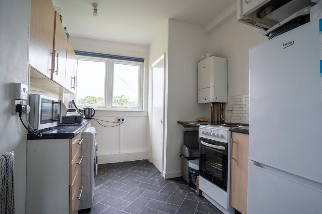 Property photo 3 of 25