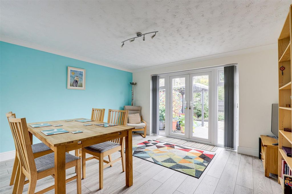 Property photo 2 of 22