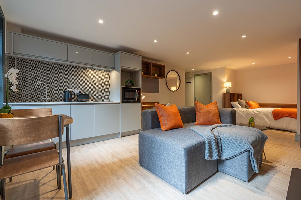 Property photo 1 of 8 Photo 0