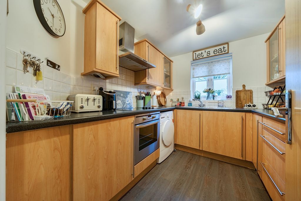 Property photo 2 of 11 1402238-6-69734228B7A0F