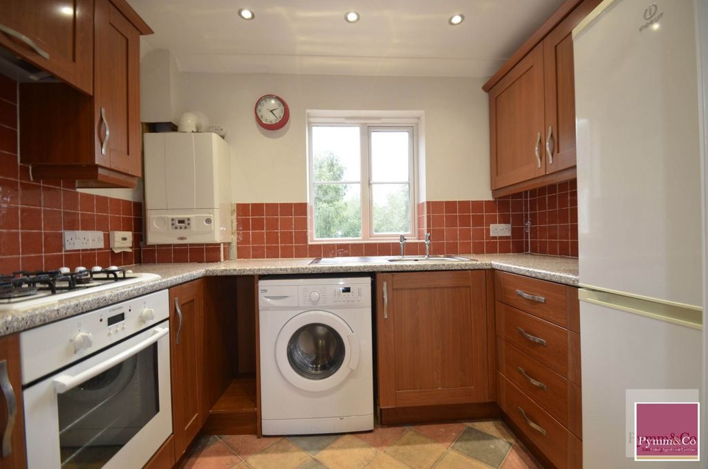 Property photo 2 of 6